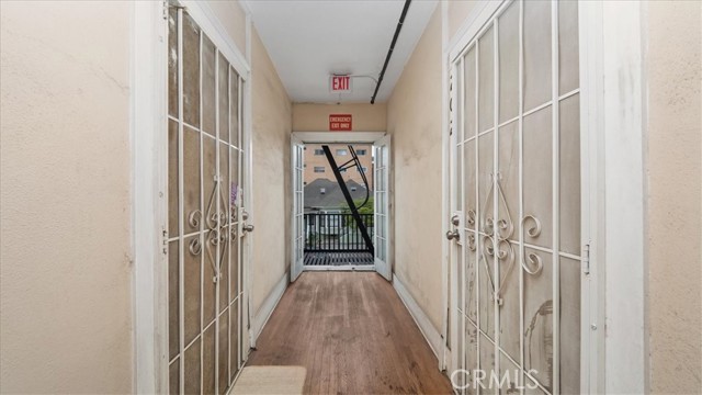 Detail Gallery Image 6 of 17 For 323 W 4th St #201,  Long Beach,  CA 90802 - 1 Beds | 1 Baths