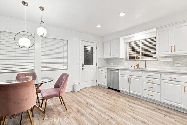 6951 Bellclaire photo 6