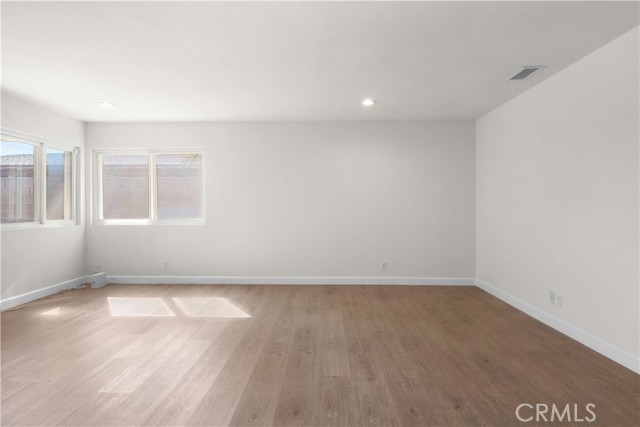 10829 Firmona Avenue photo 18