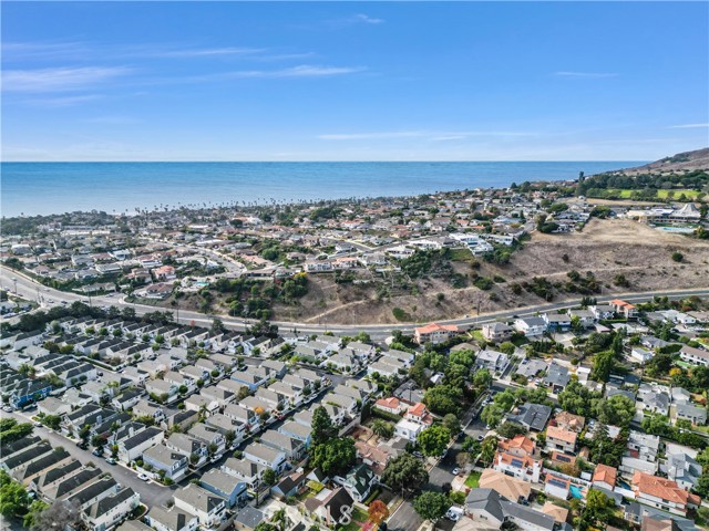 Detail Gallery Image 35 of 36 For 1523 W 16th St, San Pedro,  CA 90732 - 4 Beds | 3 Baths