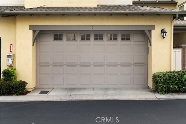 5 Orange Blossom Circle, Mission Viejo CA: https://media.crmls.org/medias/2bccb67e-e706-4a14-9eea-352399c6ae25.jpg
