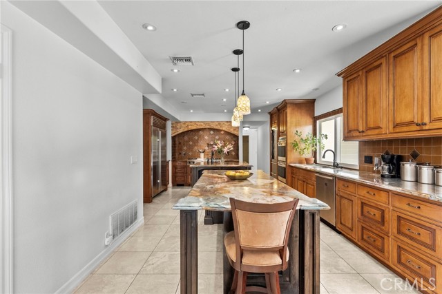 26675 MacMillan Ranch Road, Canyon Country CA: https://media.crmls.org/medias/2bcce1d1-5bff-46e1-b1e2-8f54faf7ca24.jpg