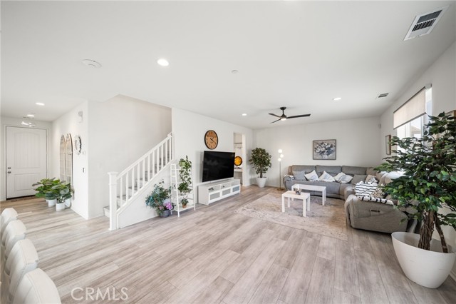 32808 Jaenichen Lane, Menifee CA: https://media.crmls.org/medias/2bcde45a-b481-4a80-8496-dce4e52ee3fd.jpg