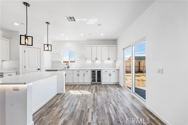 Detail Gallery Image 17 of 60 For 20349 90th St, California City,  CA 93505 - 4 Beds | 3 Baths