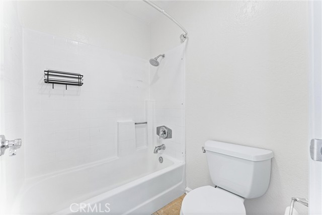 25641 Indian Hill Lane, Laguna Hills CA: https://media.crmls.org/medias/2bce7acb-5b0a-4a41-a583-2cf1692e2915.jpg