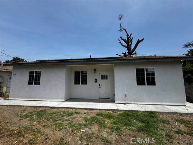 257 E Marker, Long Beach CA: https://media.crmls.org/medias/2bcef6be-2ba3-4be3-a420-be72d8c5d02a.jpg