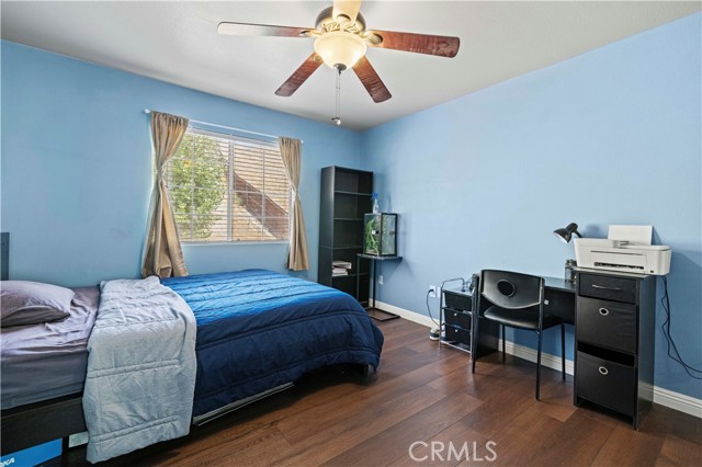 30045 Marvin Avenue, Castaic CA: https://media.crmls.org/medias/2bcfcb8d-5f7f-46d5-8aef-0e7485c52fd3.jpg