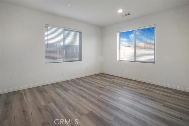 Detail Gallery Image 17 of 28 For 16105 Tawney Ridge Ln, Victorville,  CA 92394 - 3 Beds | 2 Baths