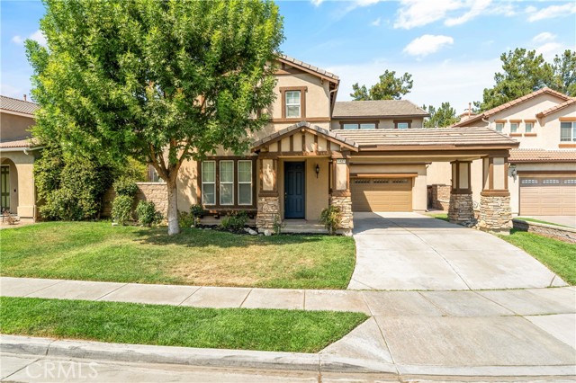 Detail Gallery Image 1 of 48 For 1427 Butterfly Ct, Hemet,  CA 92545 - 5 Beds | 3/1 Baths