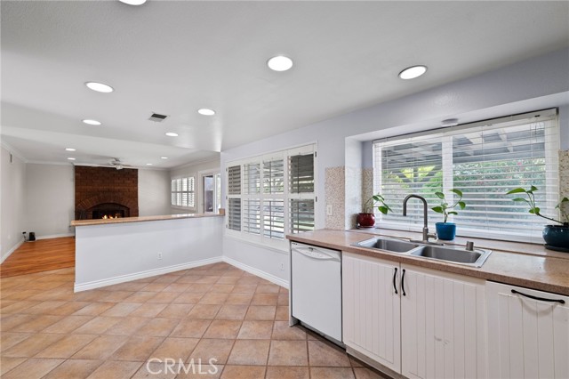 Detail Gallery Image 9 of 46 For 1791 Greenview, Corona,  CA 92878 - 4 Beds | 3 Baths