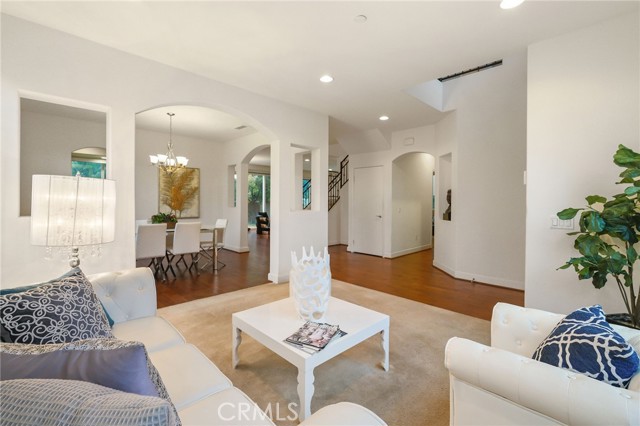 18141 Topham Street, Tarzana CA: https://media.crmls.org/medias/2bd17e58-bebc-401e-9e0b-c081e7782014.jpg