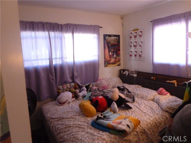 Detail Gallery Image 13 of 25 For 936 N Enid, Azusa,  CA 91702 - 4 Beds | 2 Baths