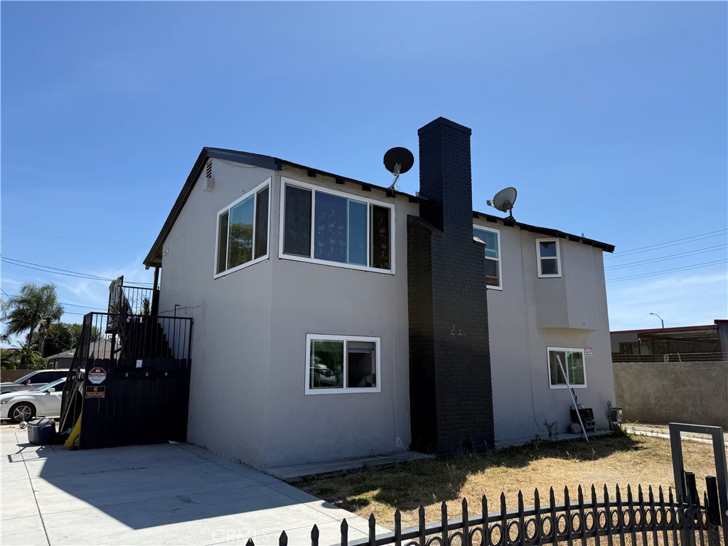 1212 E Sycamore Street