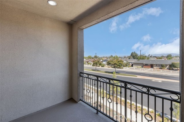 Detail Gallery Image 6 of 16 For 2430 E Lincoln Ave #4,  Anaheim,  CA 92806 - 4 Beds | 3/1 Baths