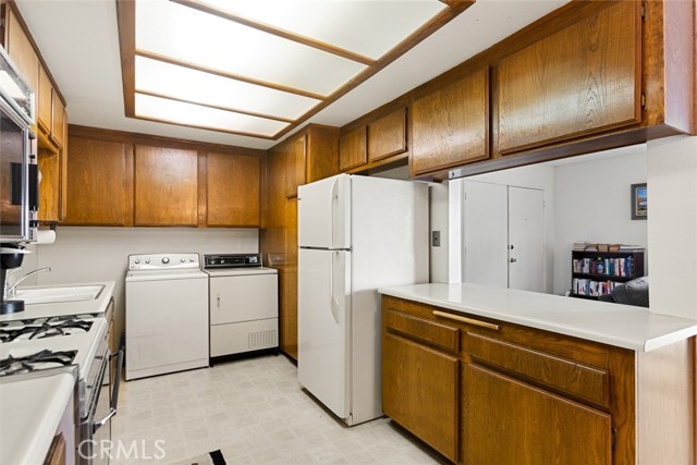 Detail Gallery Image 11 of 22 For 16970 Marygold Ave #14,  Fontana,  CA 92335 - 2 Beds | 2 Baths