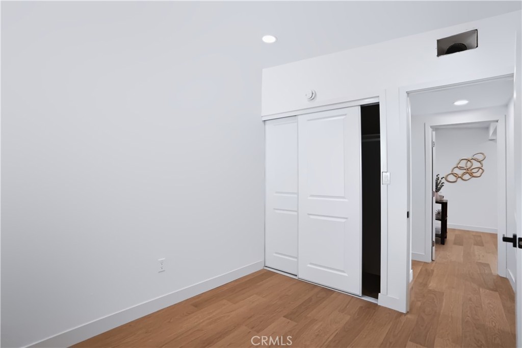 https://media.crmls.org/medias/2bd4d796-653a-42e3-a554-4b444fc3a59c.jpg?preset=X-Large