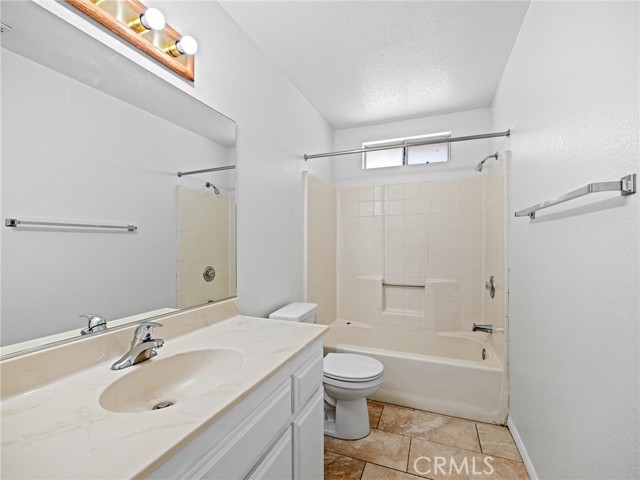 Detail Gallery Image 14 of 33 For 18896 Westlawn, Hesperia,  CA 92345 - 3 Beds | 2 Baths