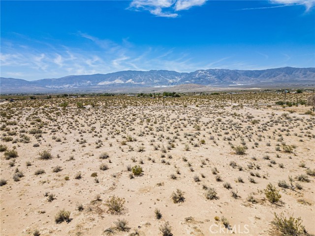 34700 Rabbit Springs Road, Lucerne Valley CA: https://media.crmls.org/medias/2bd59e06-dc48-4096-85f3-5d31b632c372.jpg