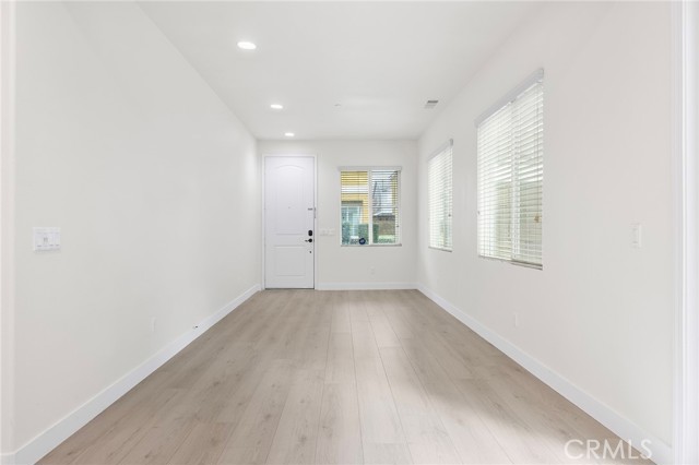 866 Christain Court, Upland CA: https://media.crmls.org/medias/2bd5b8fb-2ac0-4f5a-91b8-508699fbfc04.jpg