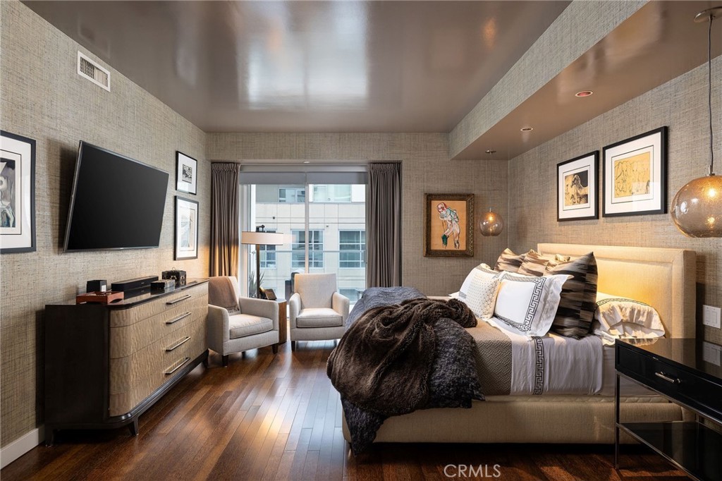 https://media.crmls.org/medias/2bd676f3-161d-4b08-98ad-b9c22c58e24a.jpg?preset=X-Large