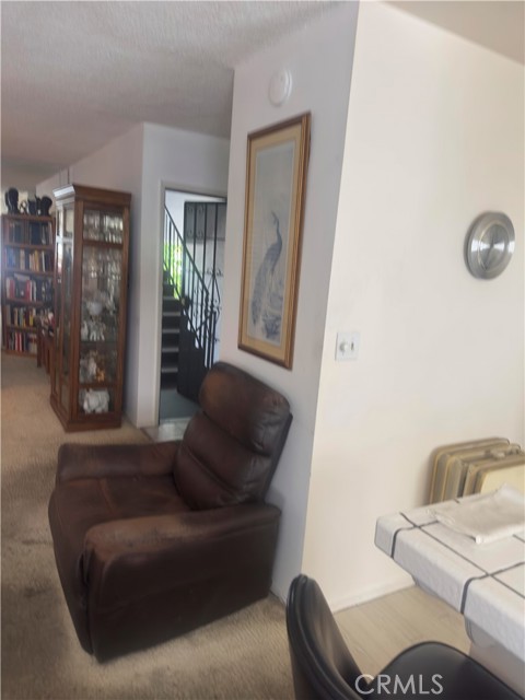 Detail Gallery Image 5 of 9 For 3749 Lockland Dr #B,  Los Angeles,  CA 90008 - 1 Beds | 1 Baths