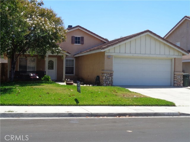 6711 Lindbergh Ave, Fontana, CA 92336