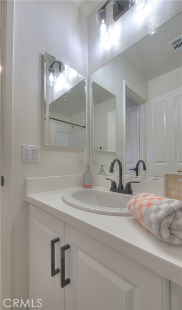 29428 Bamboo Court, Winchester CA: https://media.crmls.org/medias/2bd7692d-db85-41f7-b2a8-2d542a1ee833.jpg