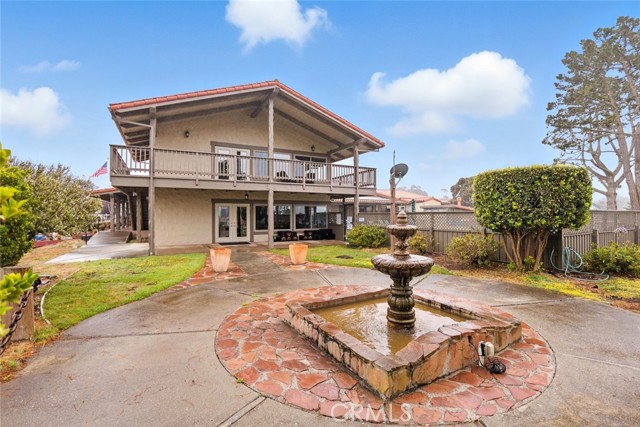 1 Driftwood Trail, Half Moon Bay CA: https://media.crmls.org/medias/2bd79a1c-fd53-475f-8073-80d10cdd4949.jpg