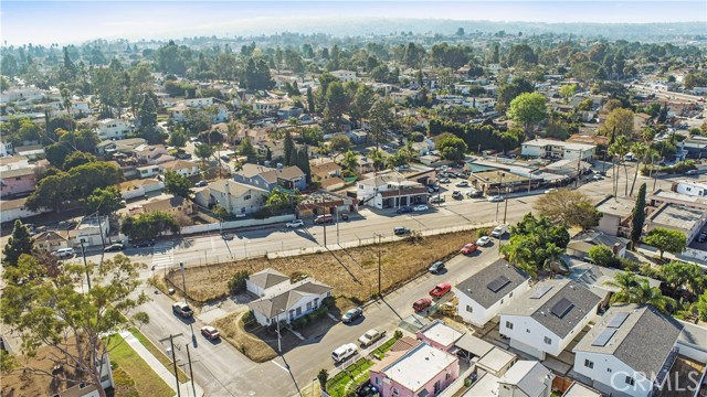 Image 6 of 18 For 1615 Anaheim Street