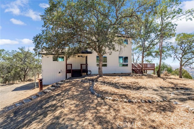 41070 Lilley Mountain Drive, Coarsegold CA: https://media.crmls.org/medias/2bd7c5f5-1cf0-42b6-8171-a93ef5c66c53.jpg