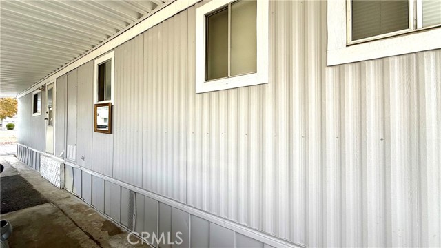 25521 Lincoln Avenue, Hemet CA: https://media.crmls.org/medias/2bd8ef2f-945d-4ff3-a855-9a65d39f24ae.jpg