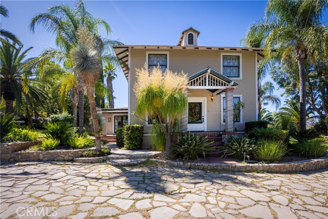 628 Sunnyside Avenue, Redlands CA: https://media.crmls.org/medias/2bd93c6a-b59a-4076-a665-bfeb9fd7fcfd.jpg