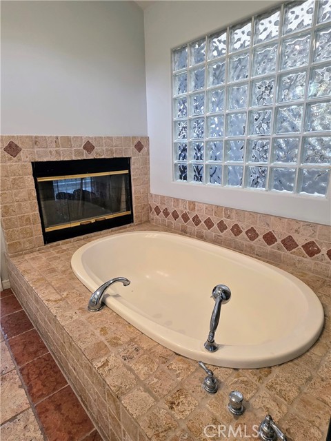 427 Orlena Avenue, Long Beach CA: https://media.crmls.org/medias/2bd93d11-5940-43a2-aabc-b2c8d6e90c0f.jpg