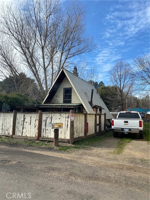 6065 State Highway 49 N, Mariposa CA: https://media.crmls.org/medias/2bd9abd1-b3f5-4c0d-aee2-de8d306ad569.jpg