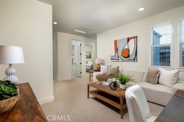 Detail Gallery Image 12 of 23 For 18021 Roch Ct, Fountain Valley,  CA 92708 - 4 Beds | 3/1 Baths