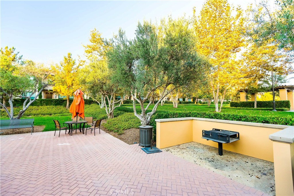 https://media.crmls.org/medias/2bda087b-7656-4927-96cf-361f8648ffec.jpg?preset=X-Large
