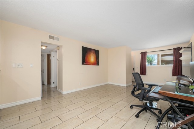 Detail Gallery Image 14 of 36 For 21522 Belshire Ave #8,  Hawaiian Gardens,  CA 90716 - 2 Beds | 2 Baths