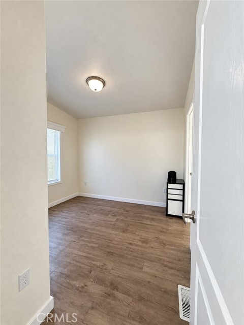 8250 Lankershim, 75 photo 10