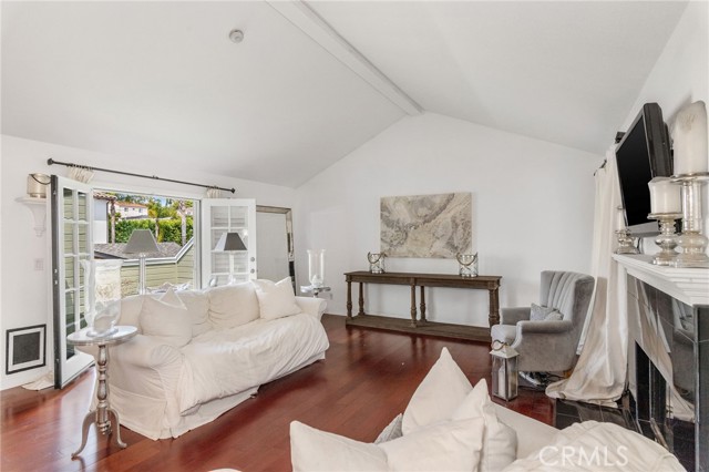 2421 Hill Lane, Redondo Beach, California 90278, 3 Bedrooms Bedrooms, ,2 BathroomsBathrooms,Residential,Sold,Hill,SB22161508