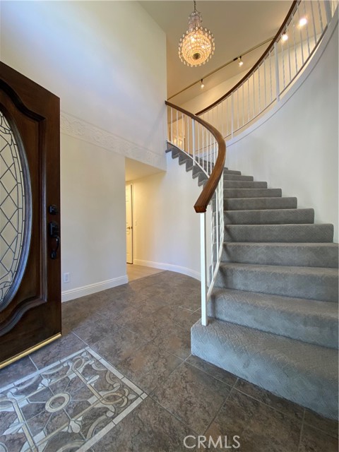 2072 Maverick Circle, La Verne CA: https://media.crmls.org/medias/2bdaba91-4591-43ba-a3ef-a82debdf68b3.jpg