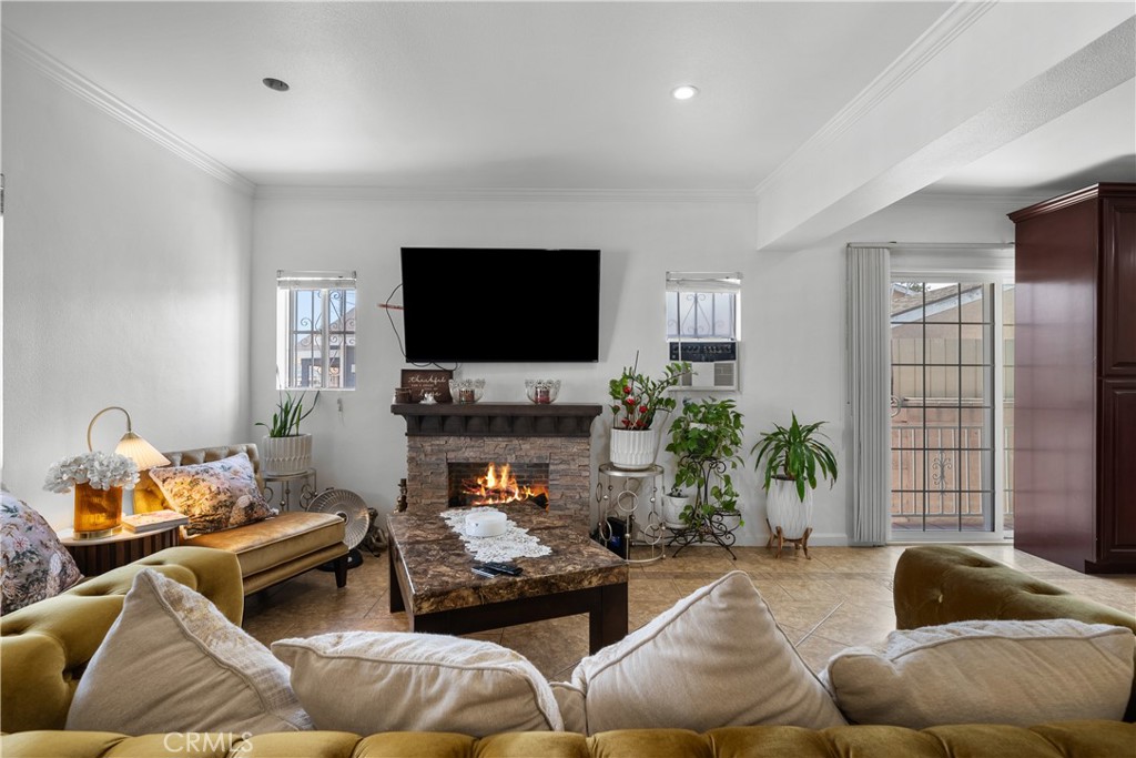 MLS #SR25066244 img 3