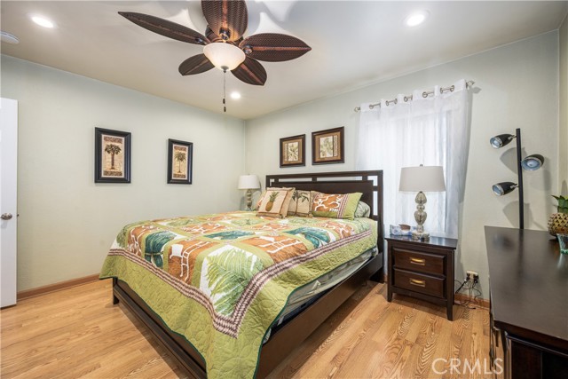13622 Benfield Avenue, Norwalk CA: https://media.crmls.org/medias/2bdb8ad9-b07a-42bd-b4a9-880d4efa2d60.jpg