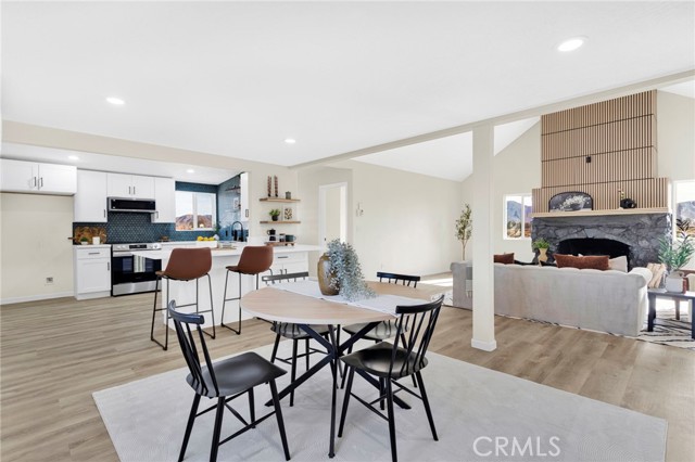 Detail Gallery Image 9 of 61 For 14344 Central Rd, Apple Valley,  CA 92307 - 4 Beds | 2 Baths