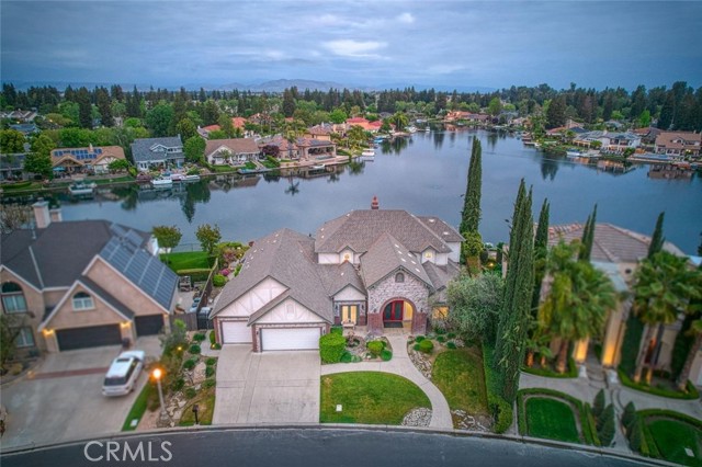 Detail Gallery Image 10 of 50 For 529 E Chesapeake Cir, Fresno,  CA 93730 - 4 Beds | 3/1 Baths