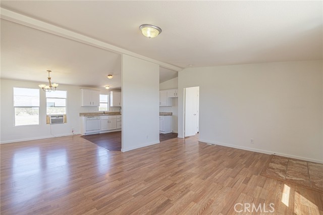 26321 Olanche, Mojave CA: https://media.crmls.org/medias/2bdd51a5-4fd8-4469-81b9-2ddb665f81b2.jpg