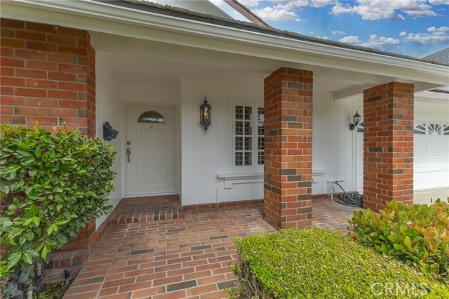 10281 Kings Street, Los Alamitos CA: https://media.crmls.org/medias/2bdd5f94-467c-43c4-b8d5-1335887cb228.jpg