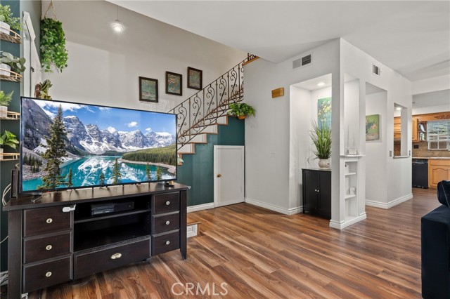 Detail Gallery Image 8 of 29 For 337 E Chapman, Placentia,  CA 92870 - 2 Beds | 2/1 Baths