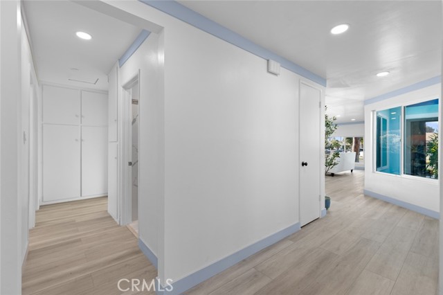 3622 W Kent Avenue, Santa Ana CA: https://media.crmls.org/medias/2bde86fd-2298-4ca3-804a-5eb04e305788.jpg