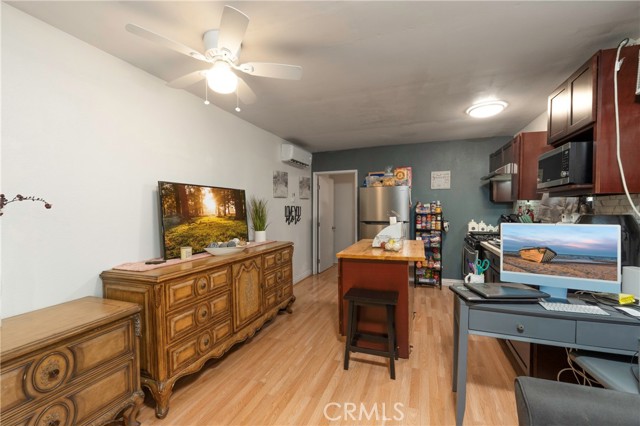 11661 Valverda Avenue, Riverside CA: https://media.crmls.org/medias/2bdf08ce-2e86-4077-b7e5-48cc17e9e383.jpg
