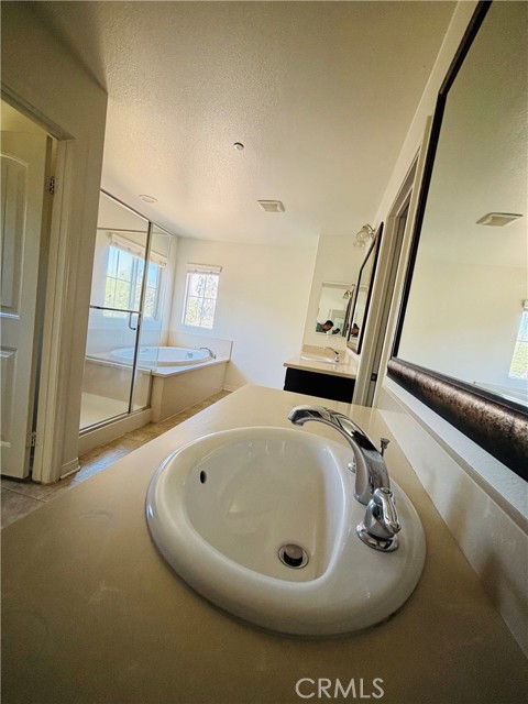 Detail Gallery Image 12 of 17 For 12936 Canopy Ct, Rancho Cucamonga,  CA 91739 - 4 Beds | 3 Baths